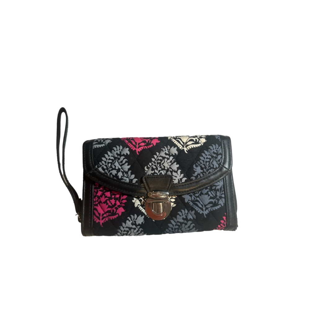 VERA BRADLEY Ultimate Wristlet in Northern Lights Print
